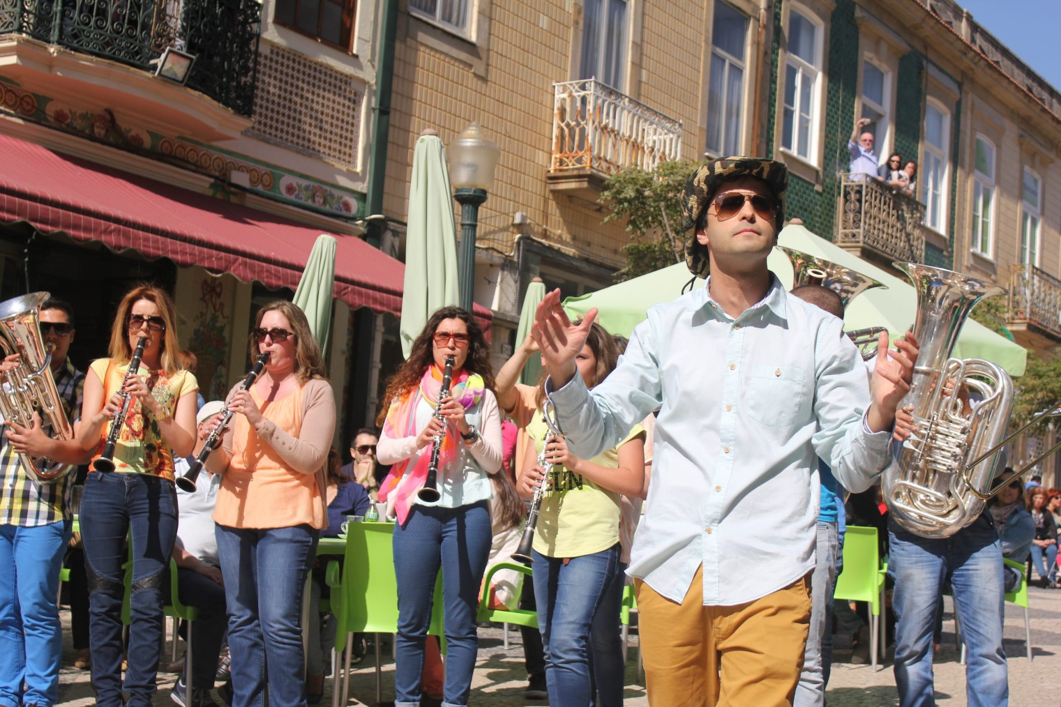 Banda de Silvalde protagoniza momento especial na rua 19