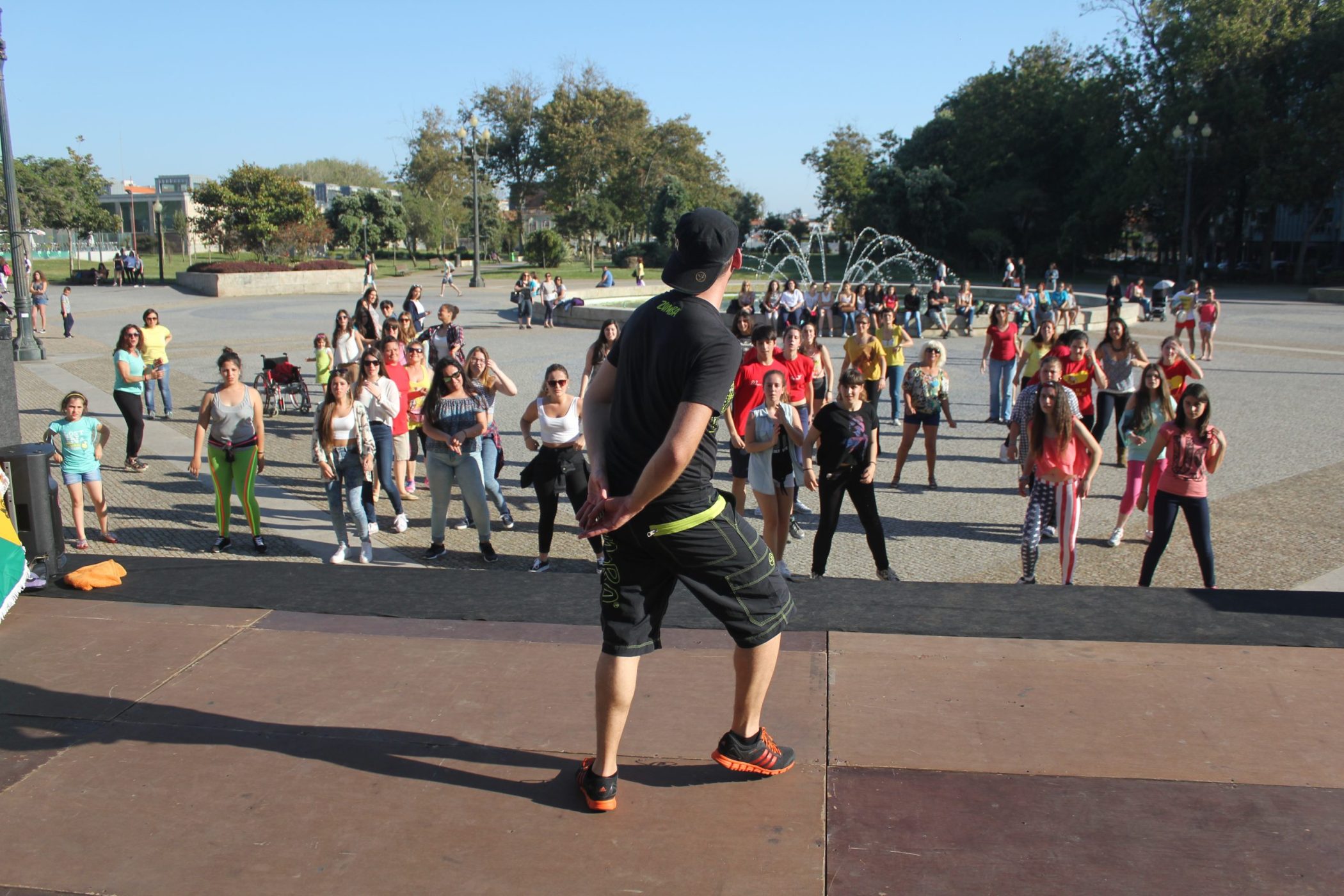 Aula de Zumba na Semana do Espanhol