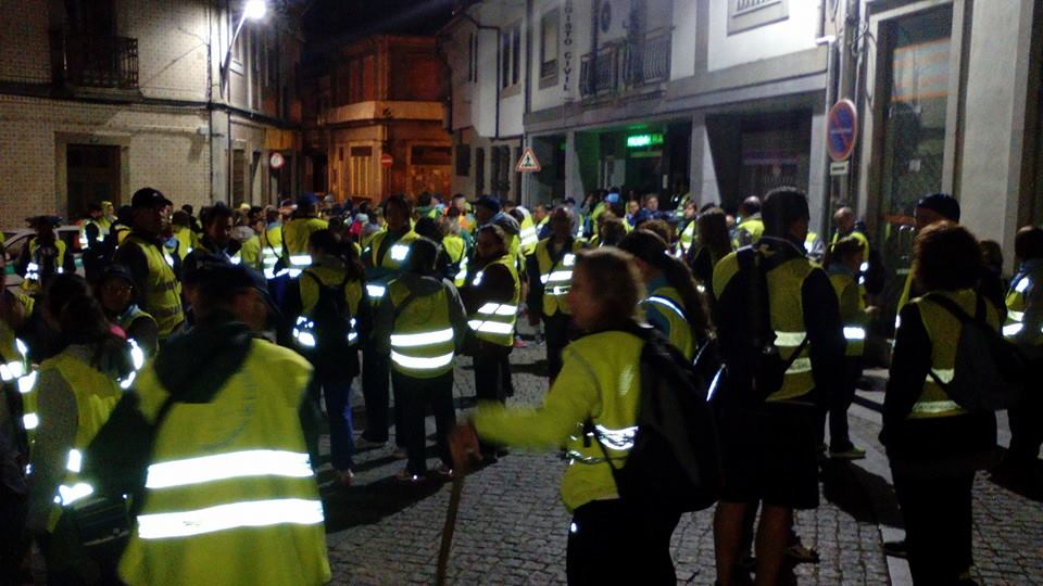 Peregrinos de Espinho a caminho de Fátima