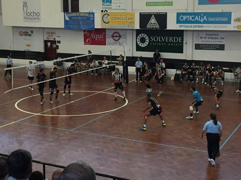 Voleibol: Tigres mais fortes no dérbi