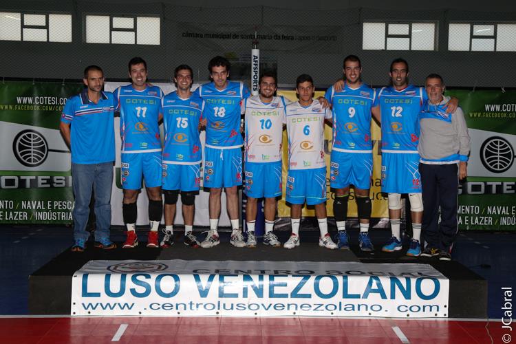 Voleibol: Associação José Moreira Campeã Regional de Seniores Masculinos e Femininos