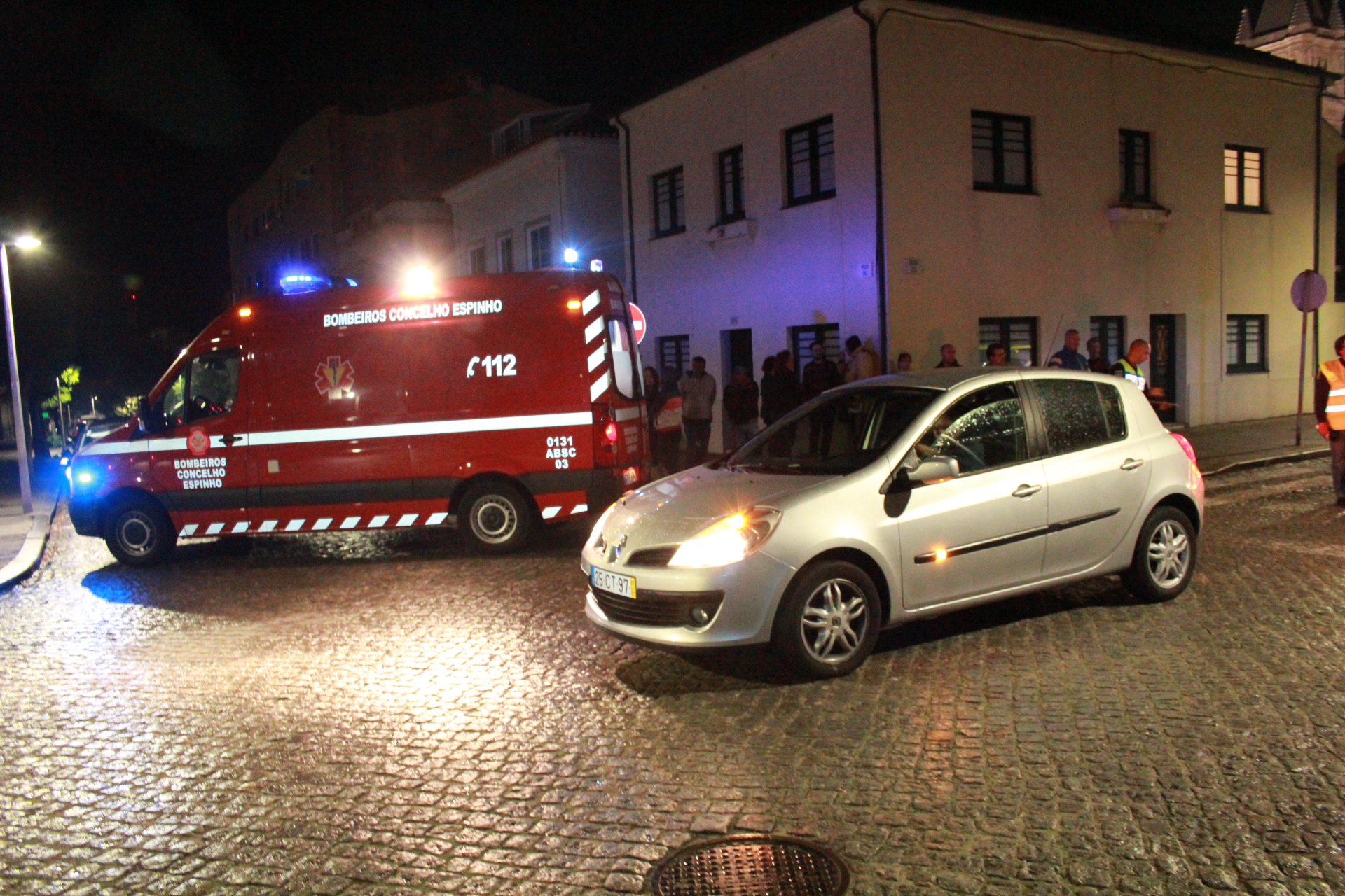 Mulher ferida em atropelamento na Rua 20