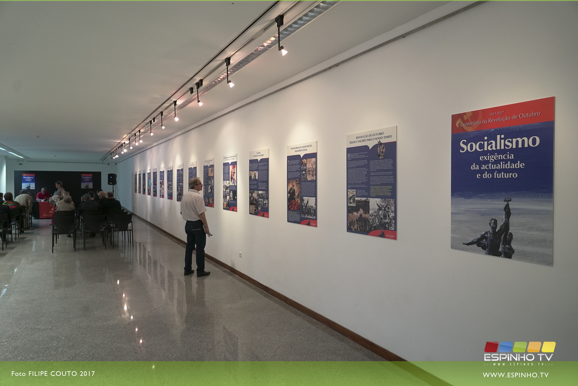 Inaugurada exposição “Socialismo exigência da actualidade e do futuro”