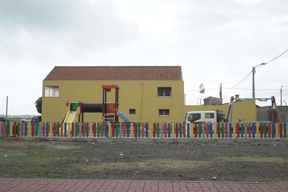 Parque Infantil na Praia de Paramos quase pronto