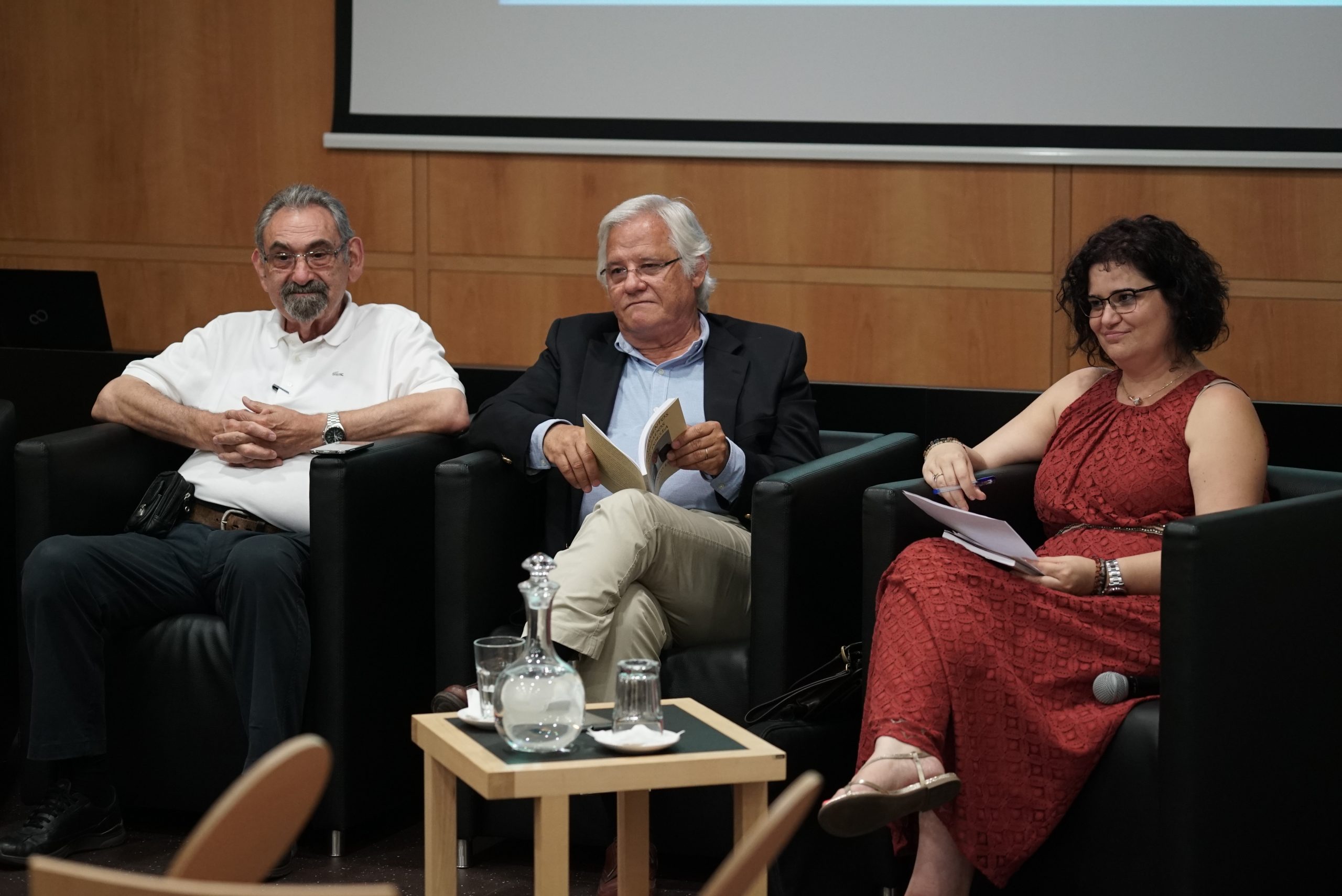 António Luiz lançou o livro “Pensamentos cruzados com poesia”