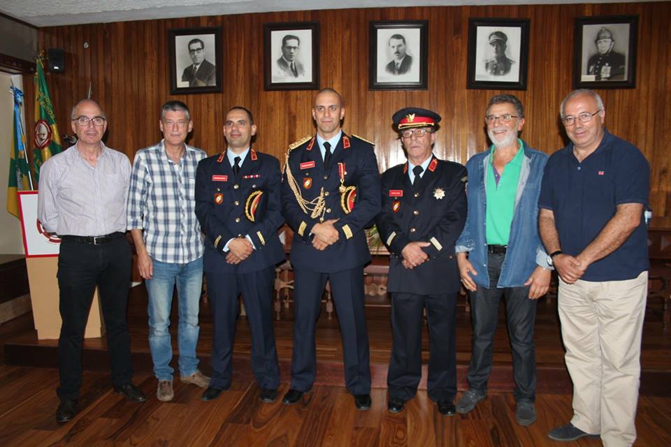 Cerimónia de passagem ao quadro de honra do Oficial Superior Manuel Vieira nos Bombeiros