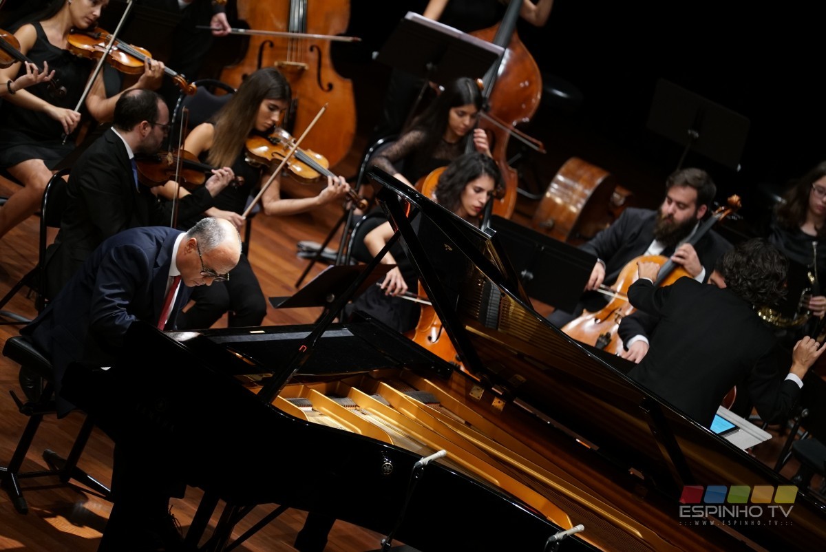 Concerto pela OCE de celebração do centenário do Prof. Mário Neves