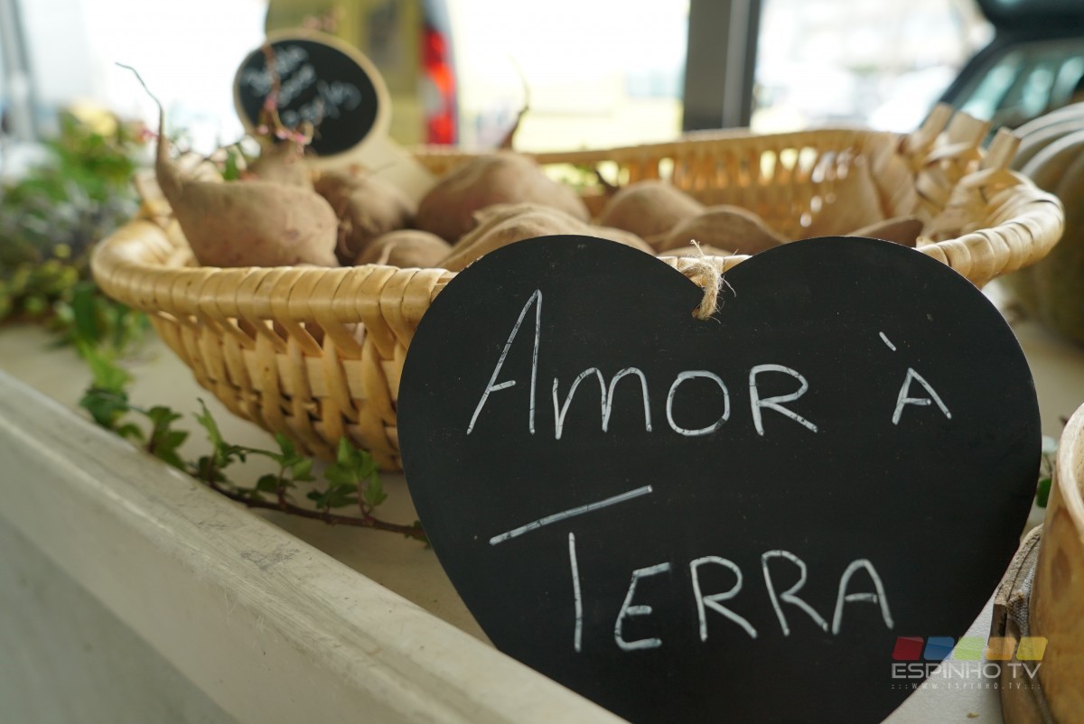 Feira de Produtos Biológicos aos sábados de manhã