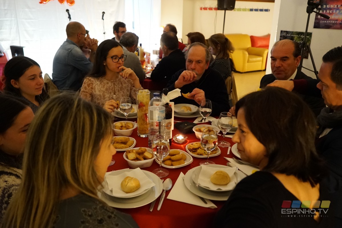 Jantar Concerto com quem se gosta no Bairro da Ponte de Anta