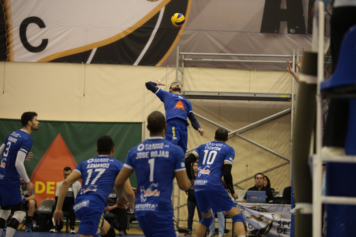 Voleibol: SC Espinho regressa às vitórias