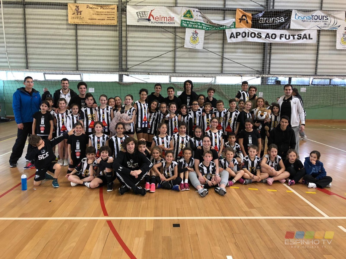Voleibol SCE: Minis A Campeões do Torneio da Páscoa!