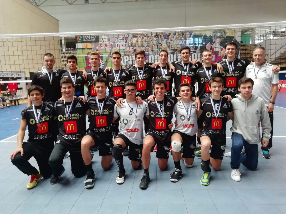 Voleibol AAE: Juniores terminam em 5º lugar