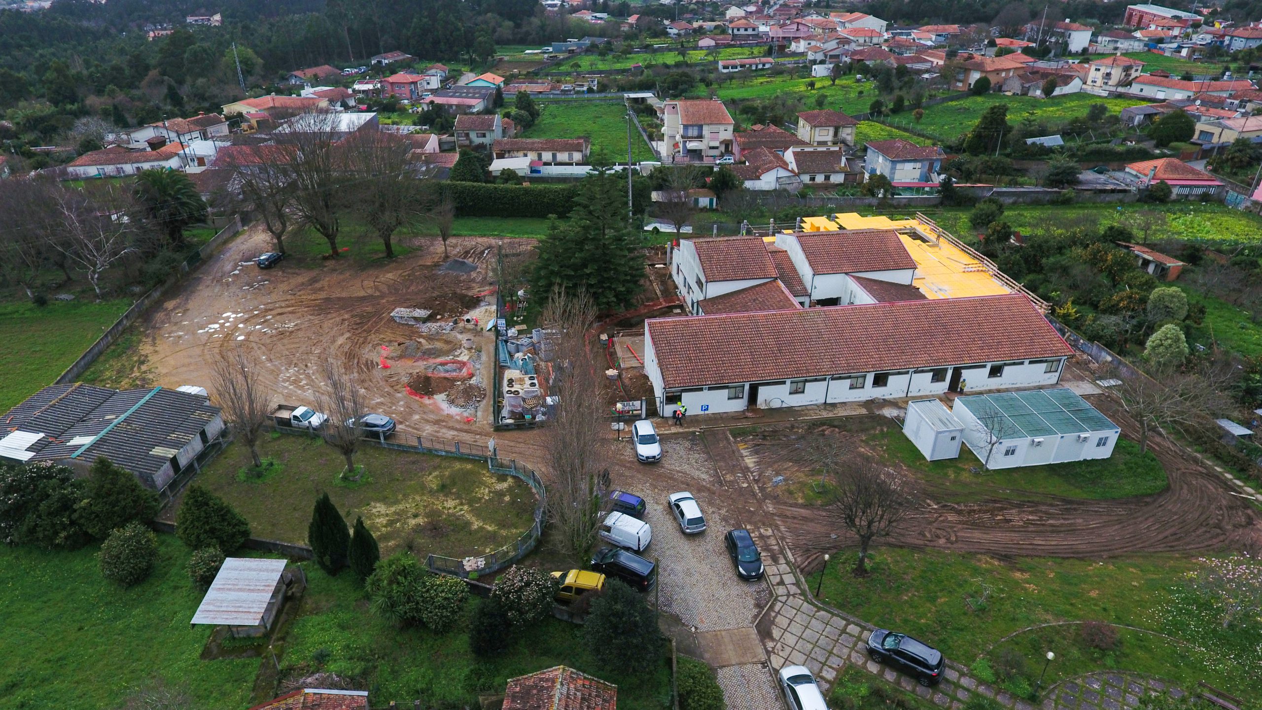 Visita à obra da futura Escola Básica de Guetim