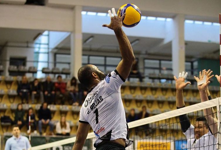 Voleibol: Espinho garante vitória importante