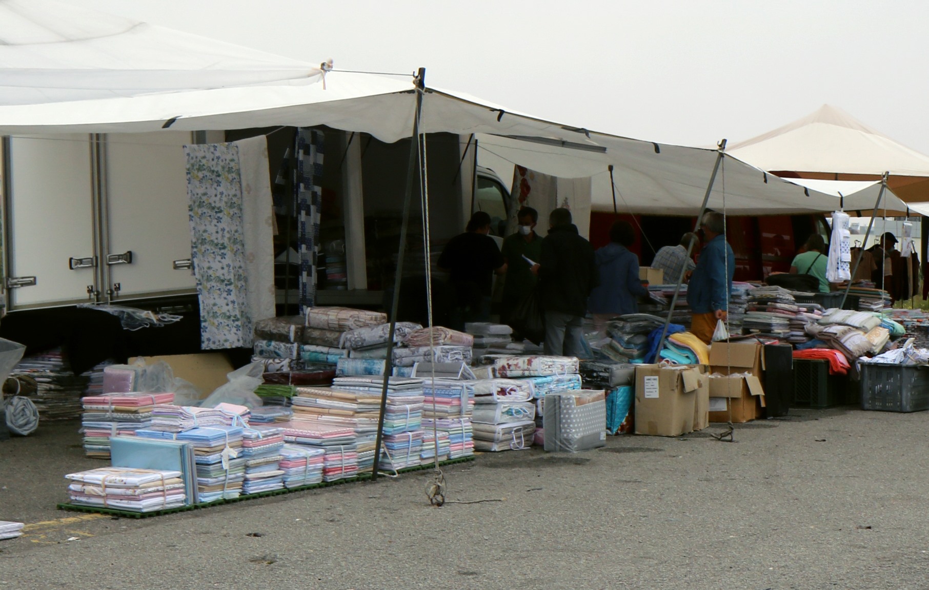 Feira da Revenda suspensa em Espinho