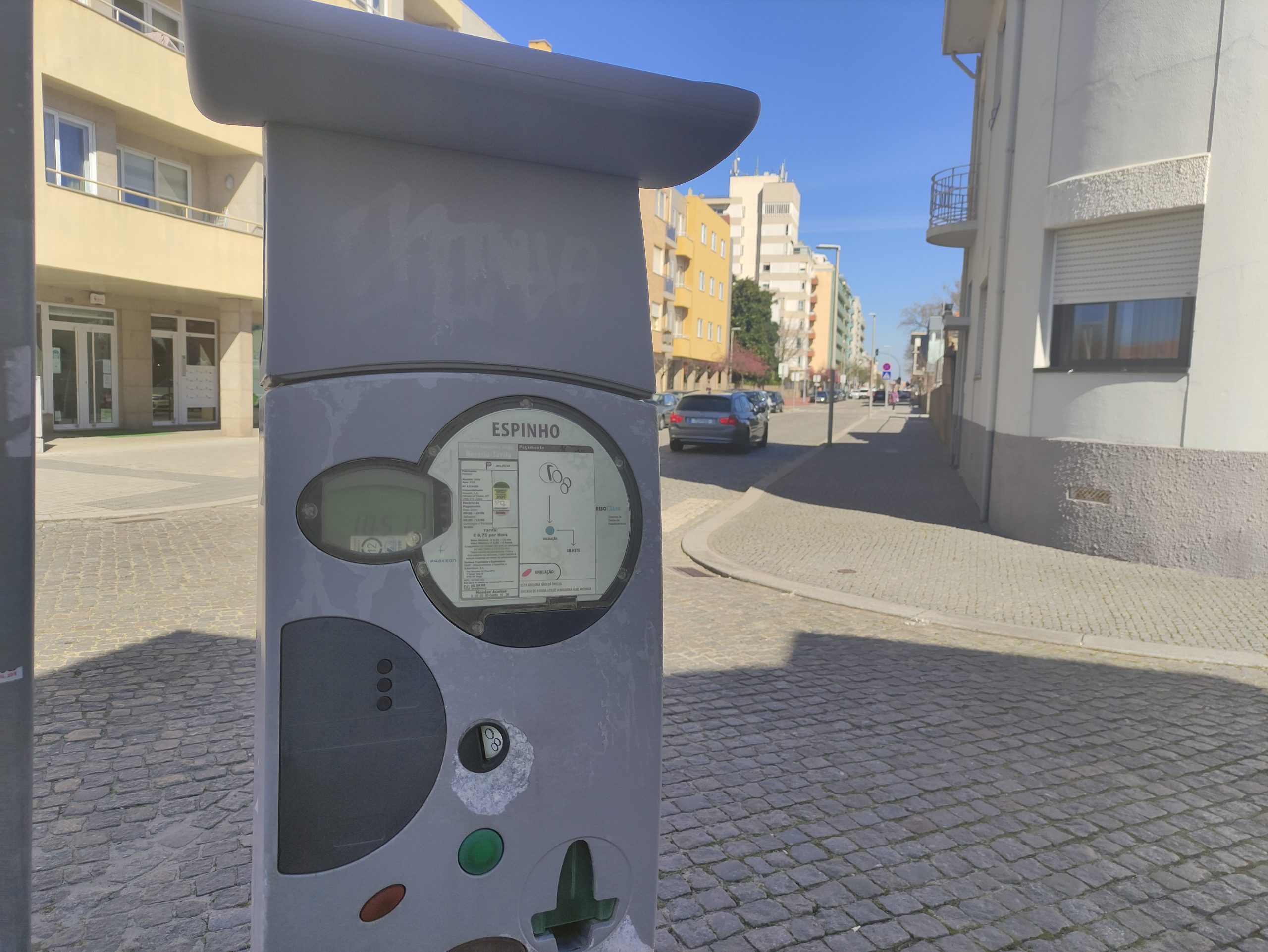 ESSE retoma estacionamento pago