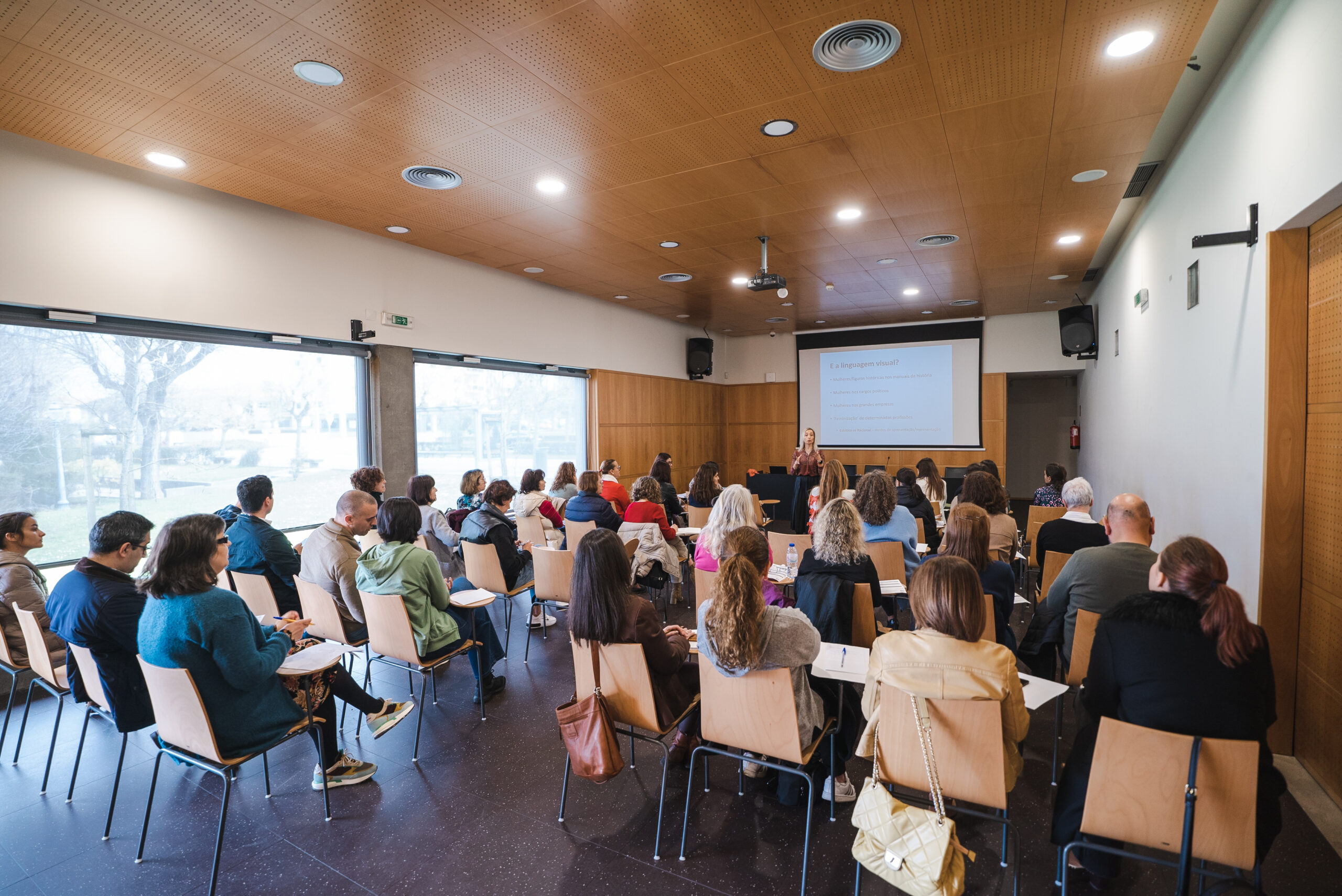 Autarquia promoveu ação de formação sobre linguagem inclusiva