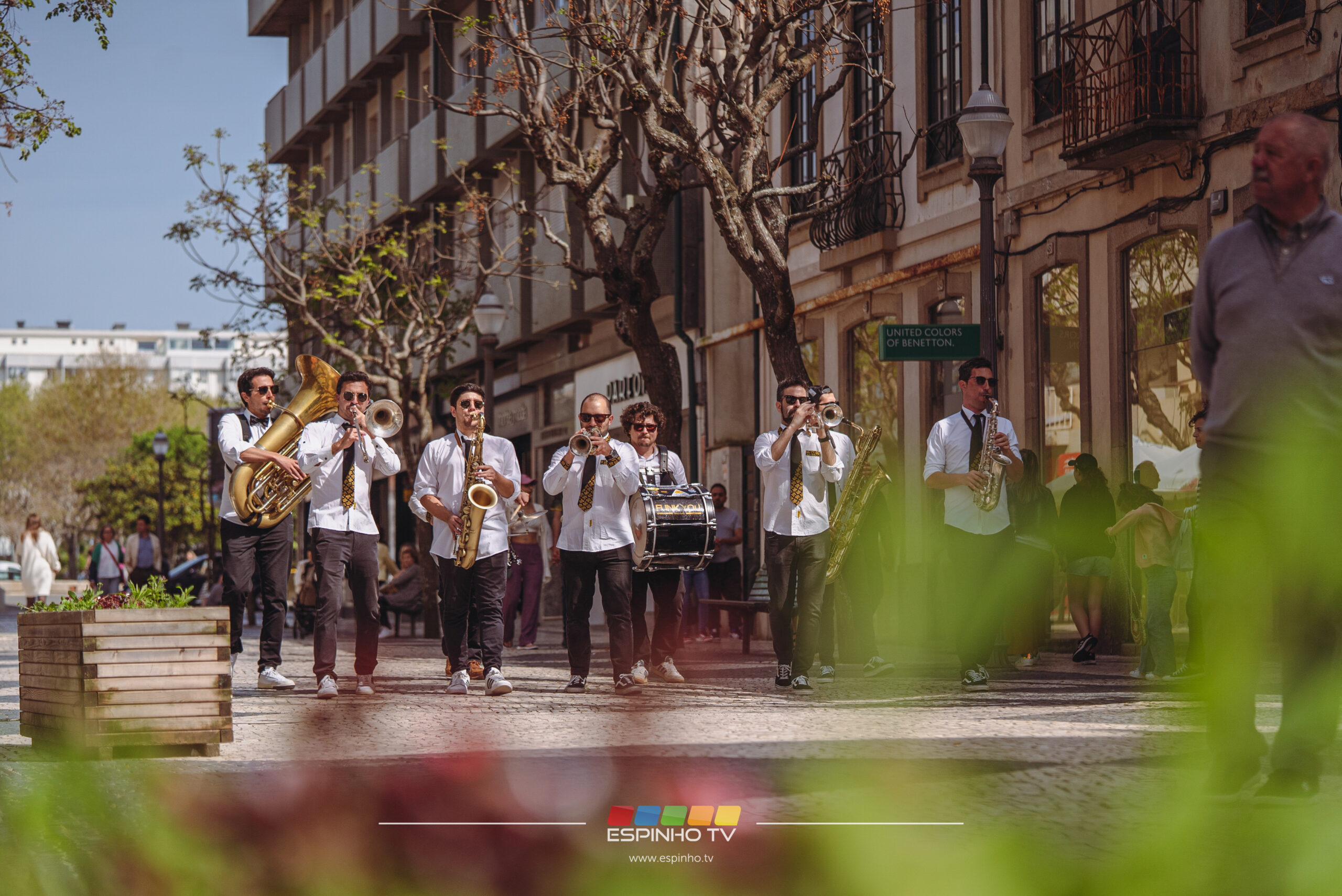 Funk You Brass Band animam ruas da cidade