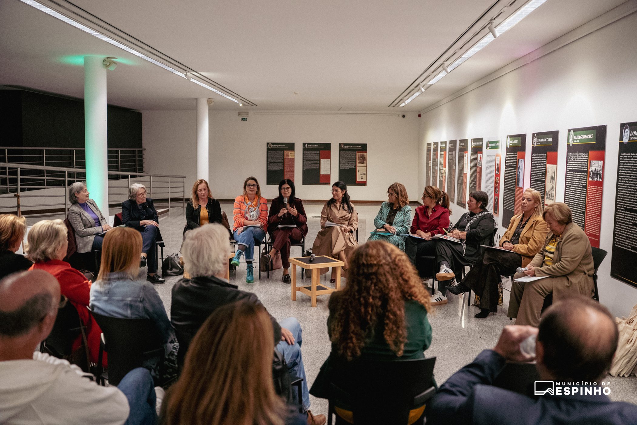 “A República no Feminino” com Mesa Redonda dedicada ao papel das mulheres na sociedade