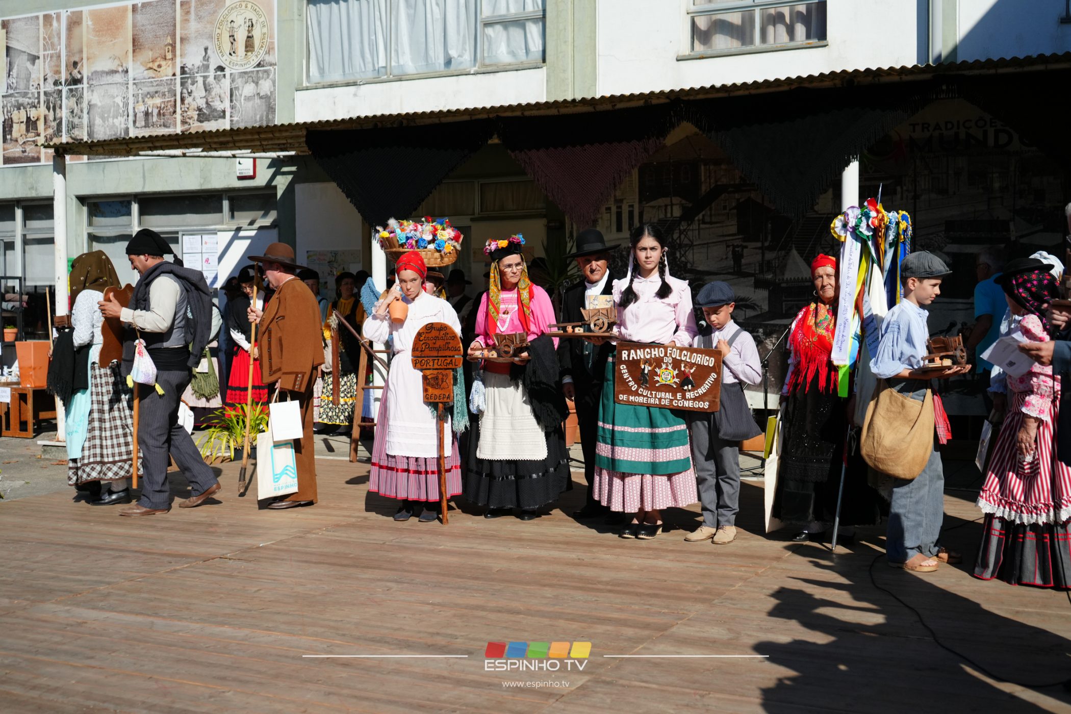 III Festival de Folclore do Outono encheu Silvalde de cor e música